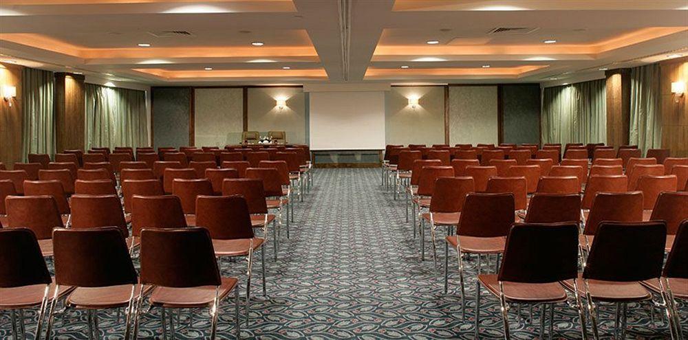The Savoy Hotel ลิเมอริค ภายนอก รูปภาพ Meeting room