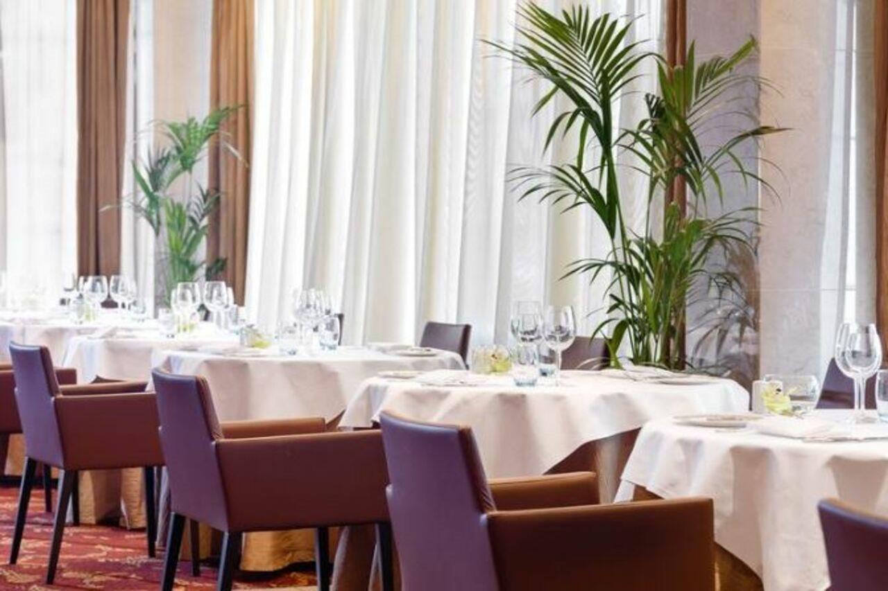 The Savoy Hotel ลิเมอริค ภายนอก รูปภาพ Restaurant