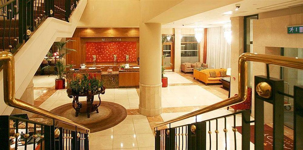 The Savoy Hotel ลิเมอริค ภายนอก รูปภาพ Lobby