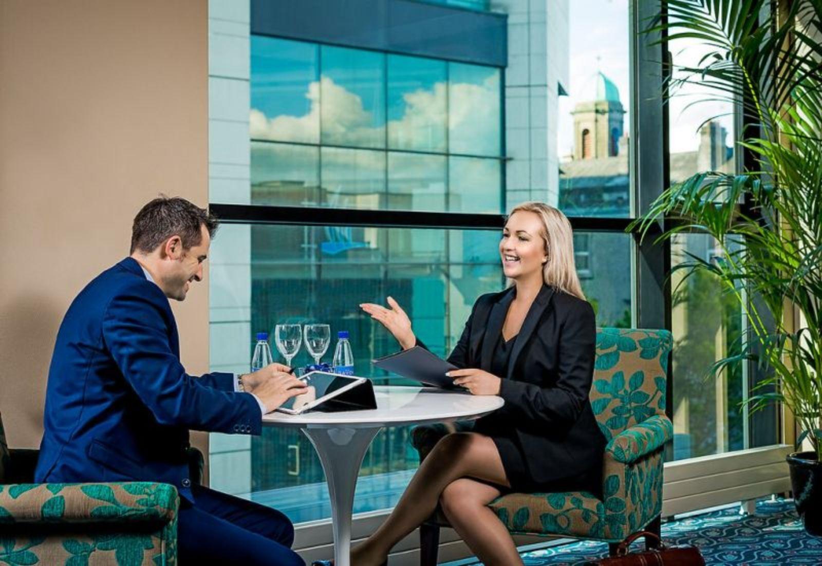 The Savoy Hotel ลิเมอริค ภายนอก รูปภาพ A business meeting