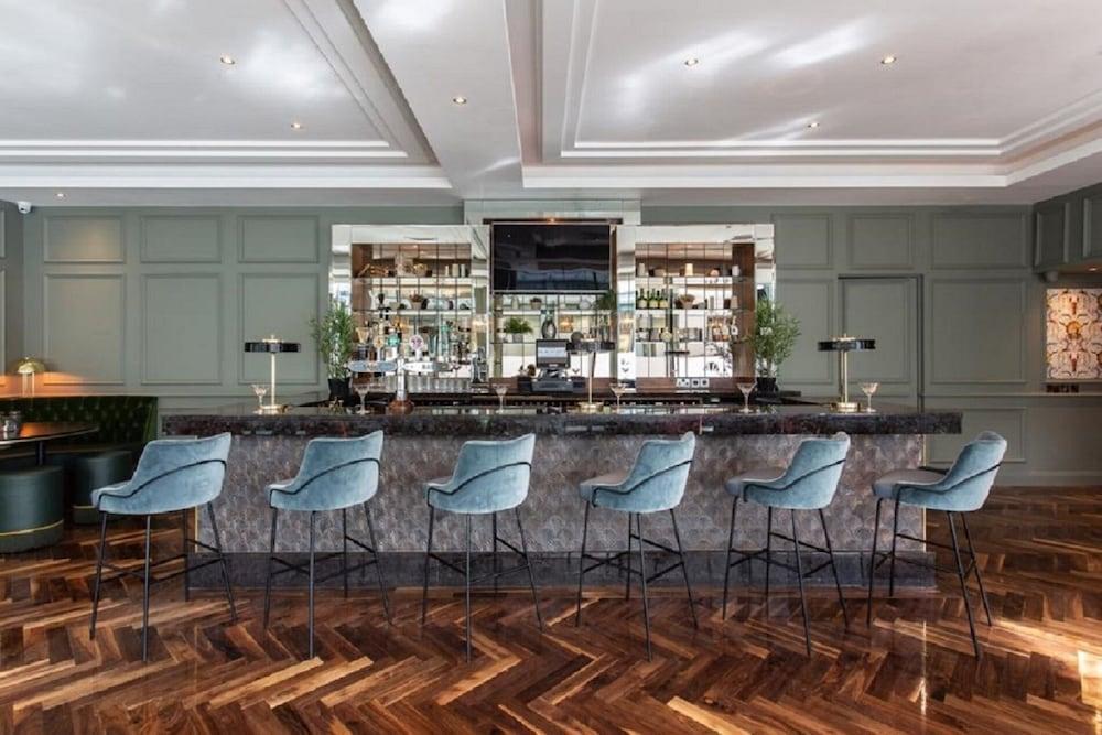 The Savoy Hotel ลิเมอริค ภายนอก รูปภาพ The bar at the 1907