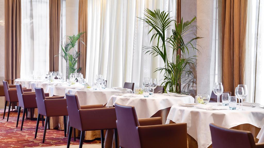 The Savoy Hotel ลิเมอริค ภายนอก รูปภาพ Restaurant