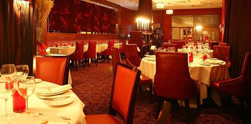 The Savoy Hotel ลิเมอริค ภายนอก รูปภาพ Interior of the restaurant