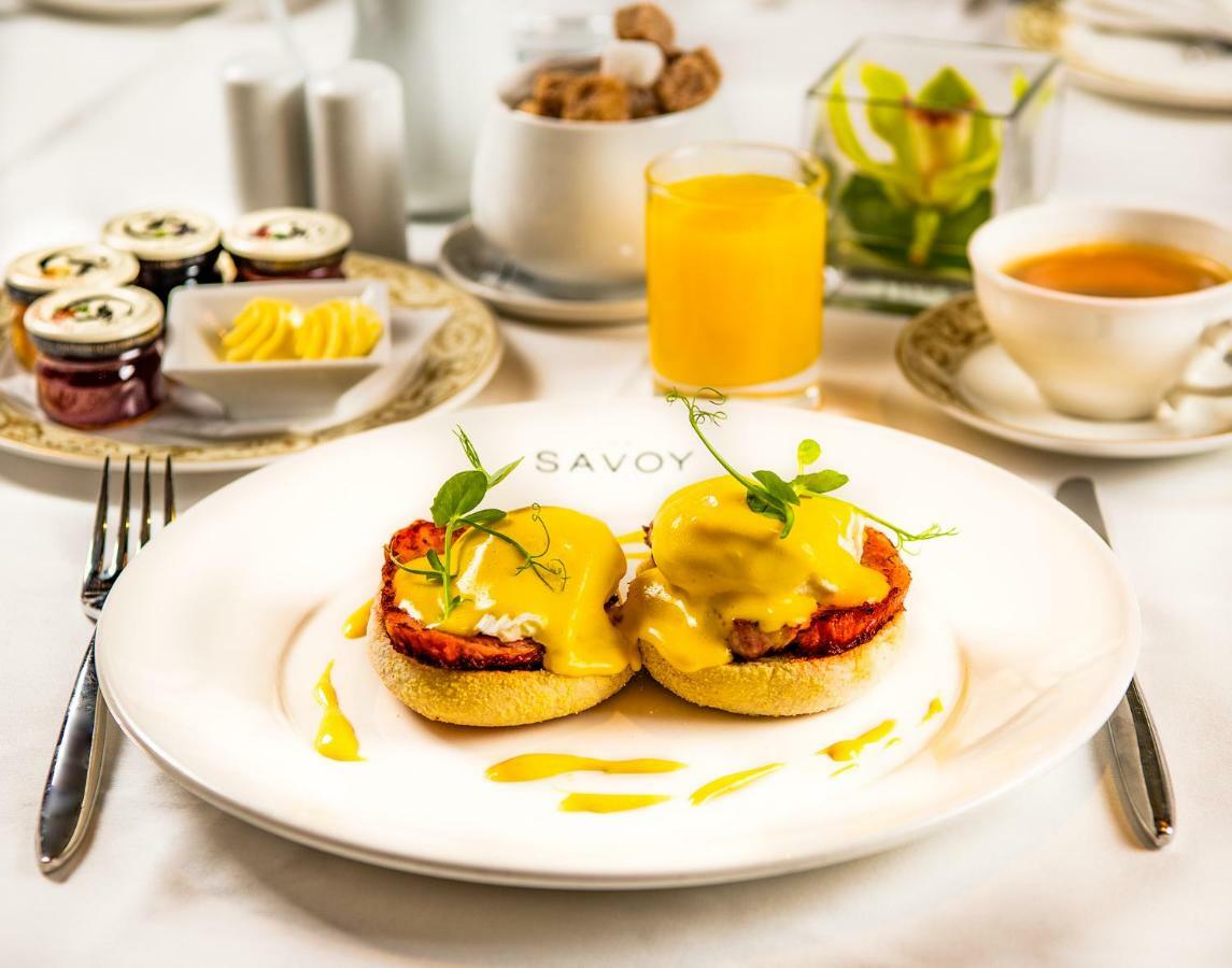 The Savoy Hotel ลิเมอริค ภายนอก รูปภาพ A breakfast at Savoy